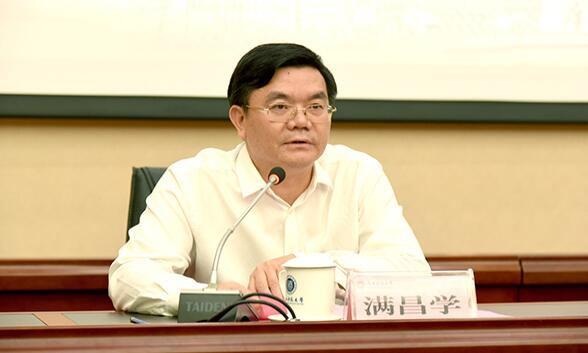 滿昌學簡歷：廣西廣播電視局局長滿昌學，曾任廣西廣播電視臺臺長、廣西科技大學黨委書記