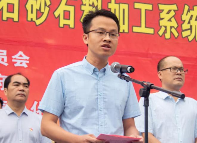 韋建明簡歷：百色市田林縣委書記、縣長韋建明，曾任廣西鄉(xiāng)村振興局綜合處處長