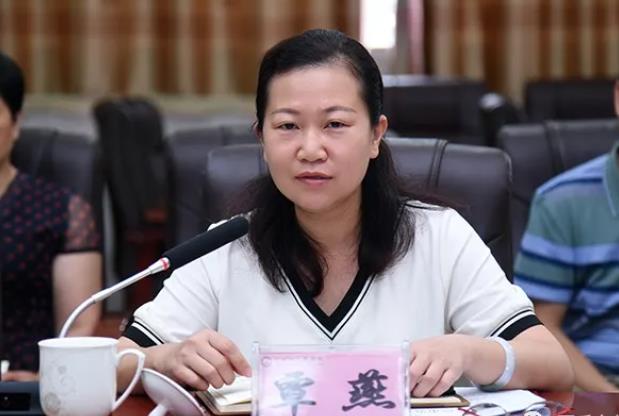 覃燕簡歷：百色靖西市副市長覃燕，曾任百色市商務局口岸管理科科長