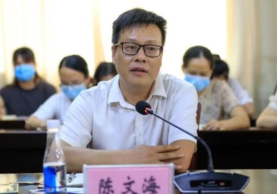 陳文海簡歷：柳州市三江縣委常委、紀委書記陳文海，曾任融安縣紀委副書記