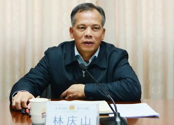 林慶山簡歷：欽州市政協副主席林慶山被抓接受審查調查，曾任欽州市委常委、政法委書記、市委秘書長