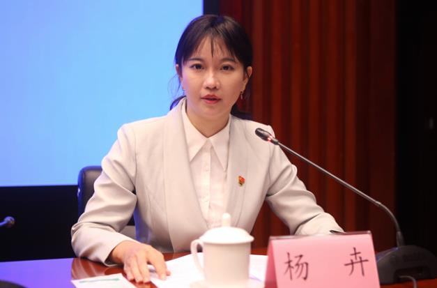 楊卉簡歷：柳州市文化廣電旅游局副局長楊卉，曾任柳州市文聯副主席