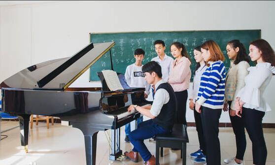 廣西城市職業大學教學環境圖片