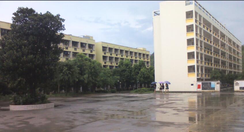 廣西城市職業大學宿舍環境圖片